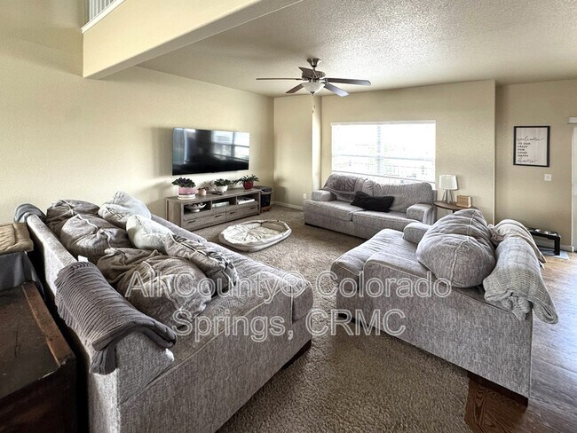 Foto del edificio - 8456 Hardwood Cir
