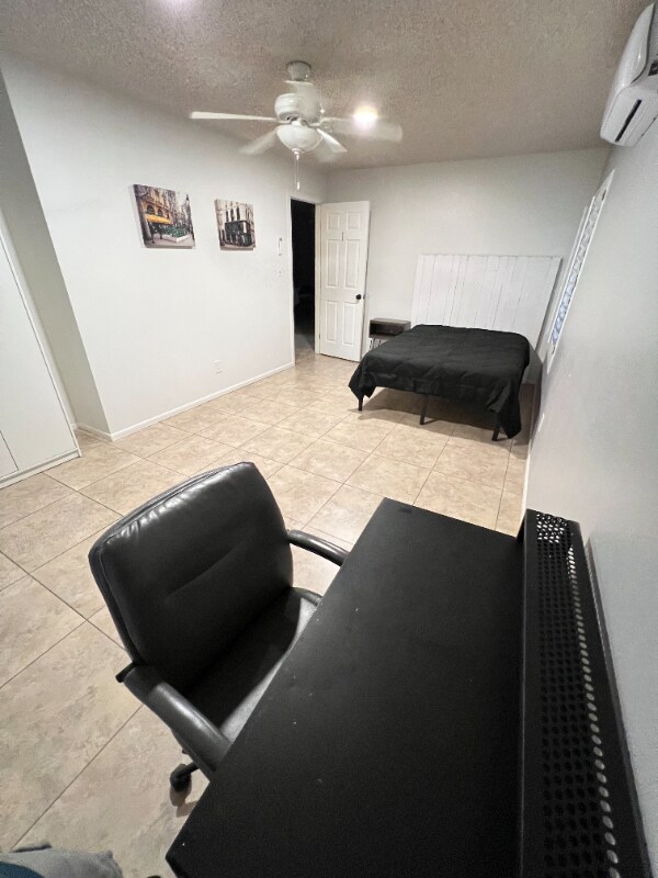 Foto principal - 1253 S Revere