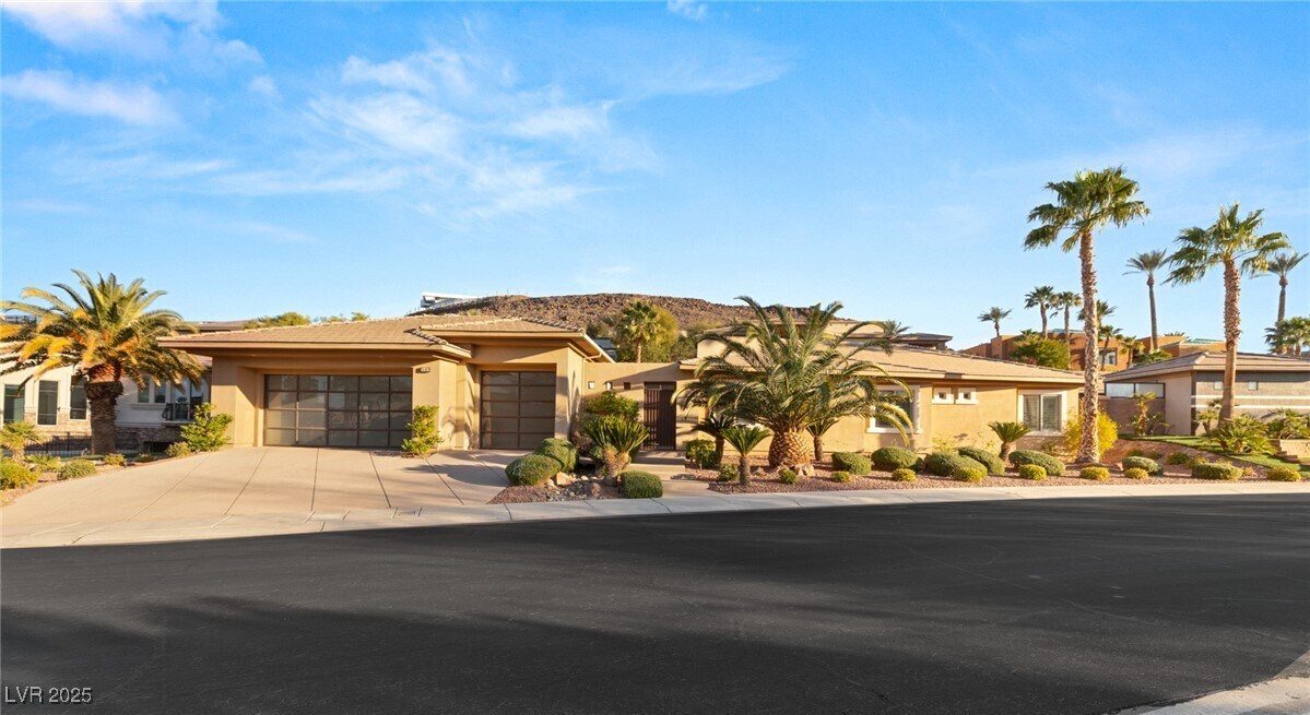 Primary Photo - 540 Regents Gate Dr