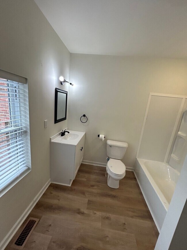 Foto del edificio - Newley Remodeled New Home!