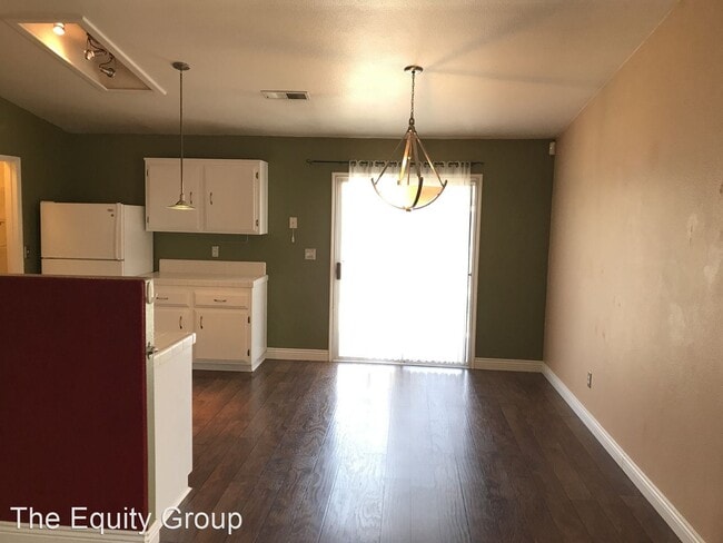 Building Photo - 3 br, 2 bath House - 2108 N Woodland St