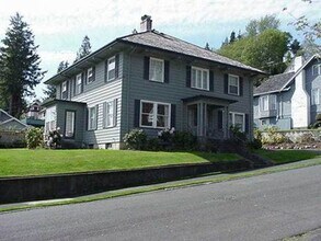 Building Photo - 1219 Spur St