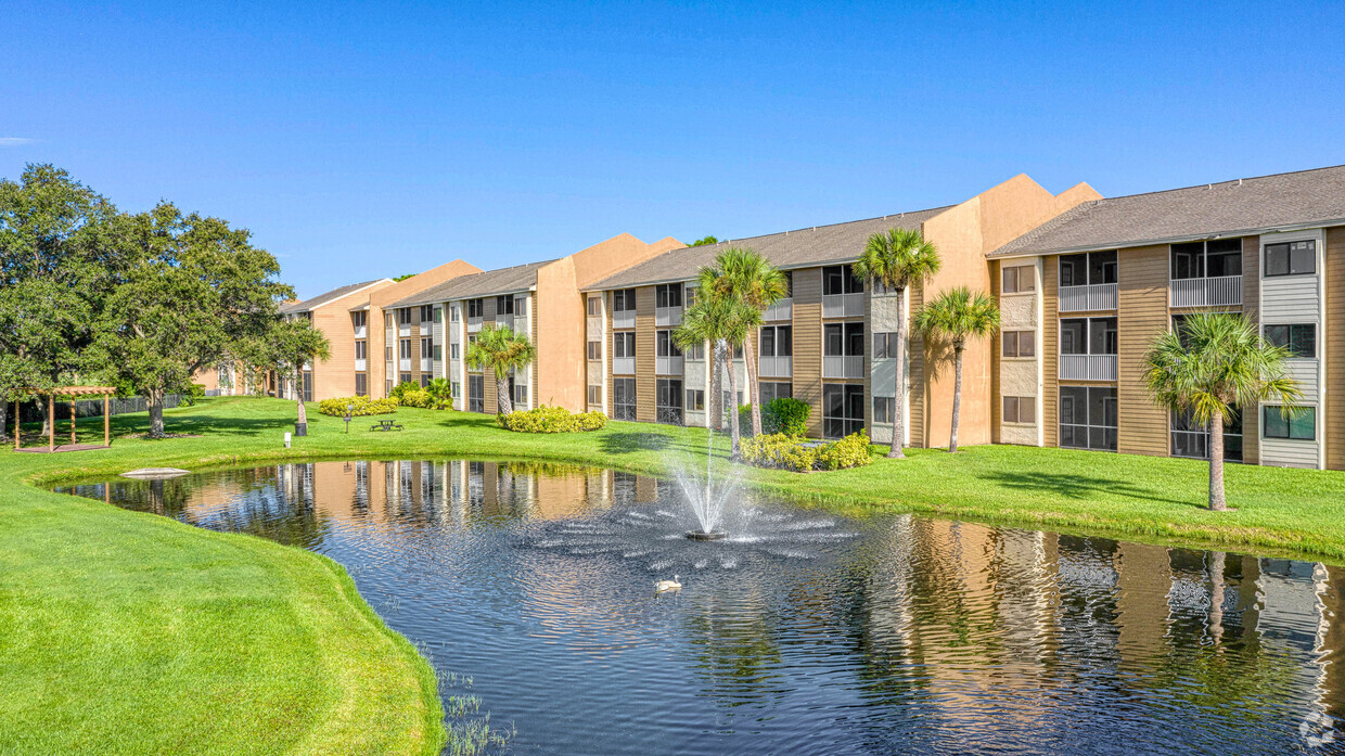 Courtyard On The Green Apartments - Apartments in Melbourne, FL ...