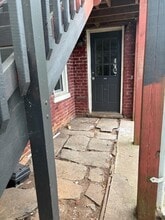 Building Photo - 301 Walnut St