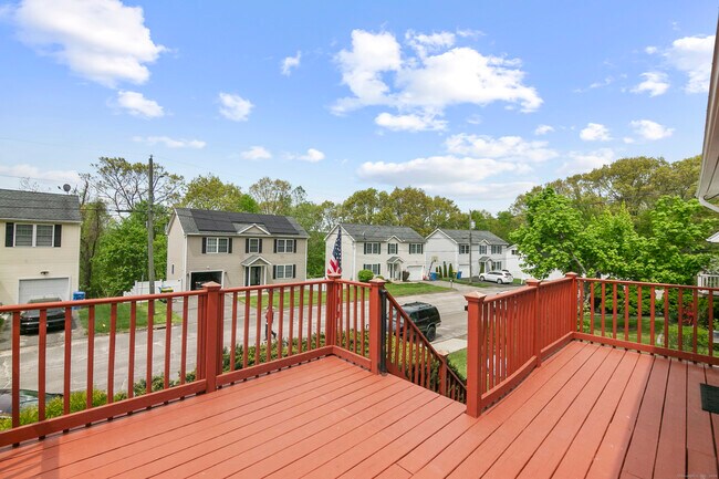 Building Photo - 126 Kara Dr