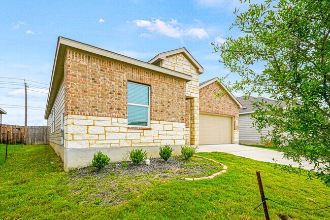 Building Photo - SIngle Story in Cordova Crossing!
