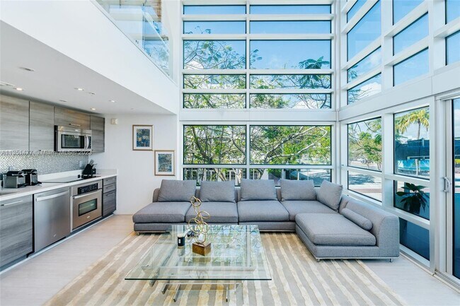 LIVING ROOM - 421 Meridian Ave