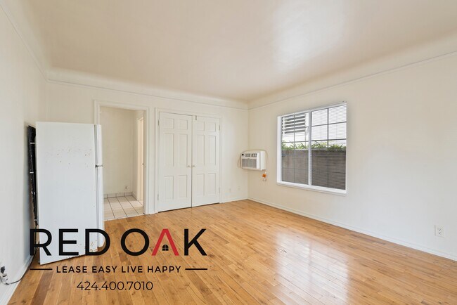 Building Photo - ~1 Month FREE~ Stunning Studio with Lots o...