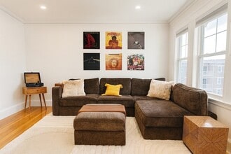 Building Photo - 48 N Munroe Ter