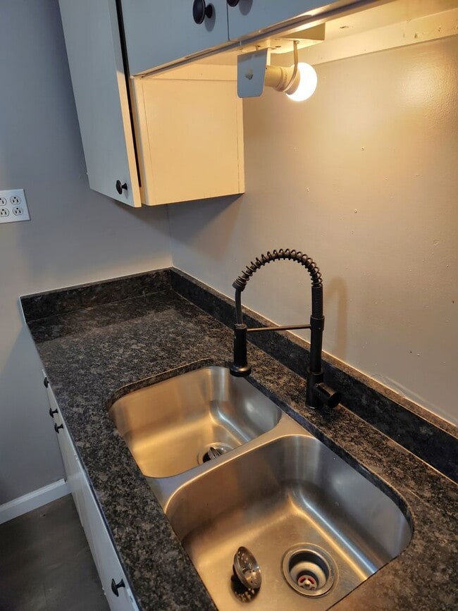 Foto del edificio - Utilities paid! Nice and clean 1BR, 1BTH n...