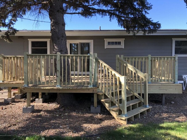 Building Photo - Cozy Single Family Home for Rent in Dickinson