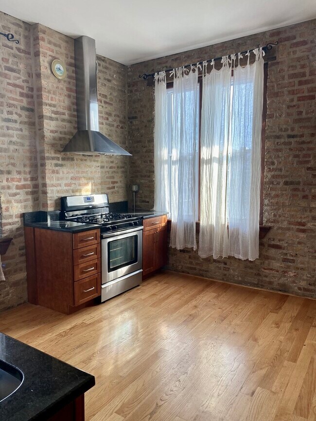 Foto del edificio - 2609 W Potomac Ave