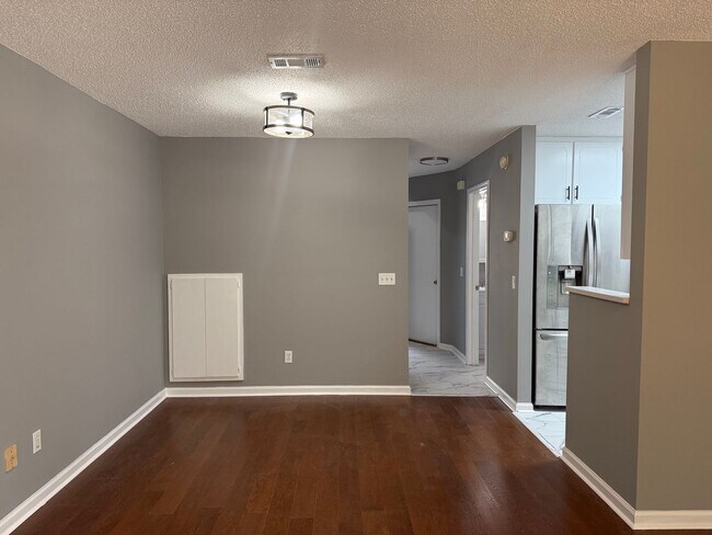 Foto del edificio - 92 Woodfield Pl