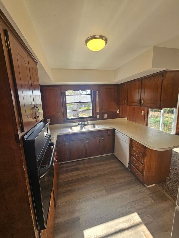 Foto del edificio - 7451 Stacy Dr