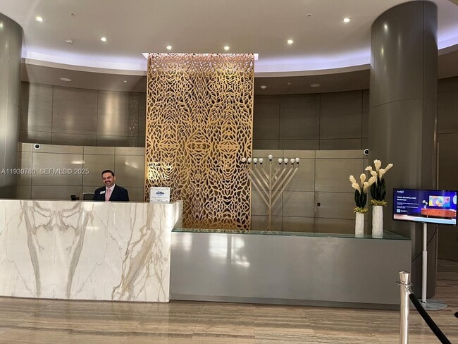 Foto del edificio - 10275 Collins Ave