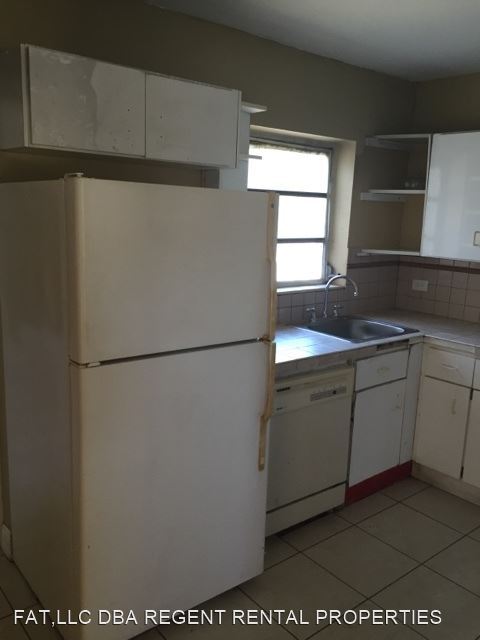 Building Photo - 4 br, 1 bath House - 1001 NW 11 CT