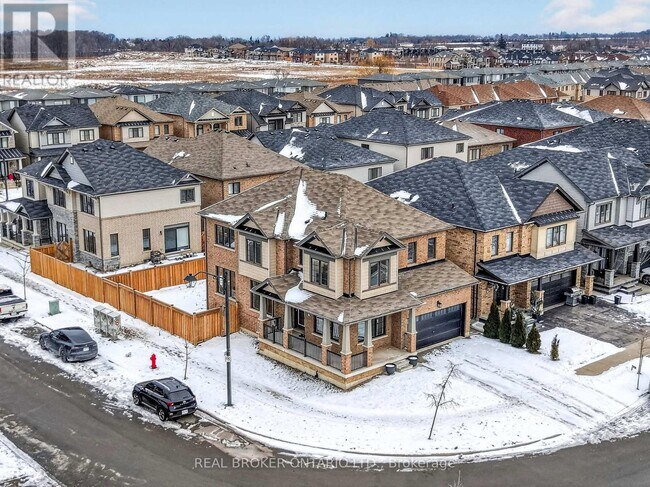 Building Photo - 47 Pagebrook Cres