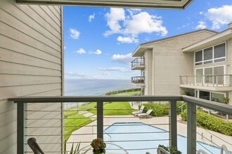 Building Photo - 940 Sealane Dr