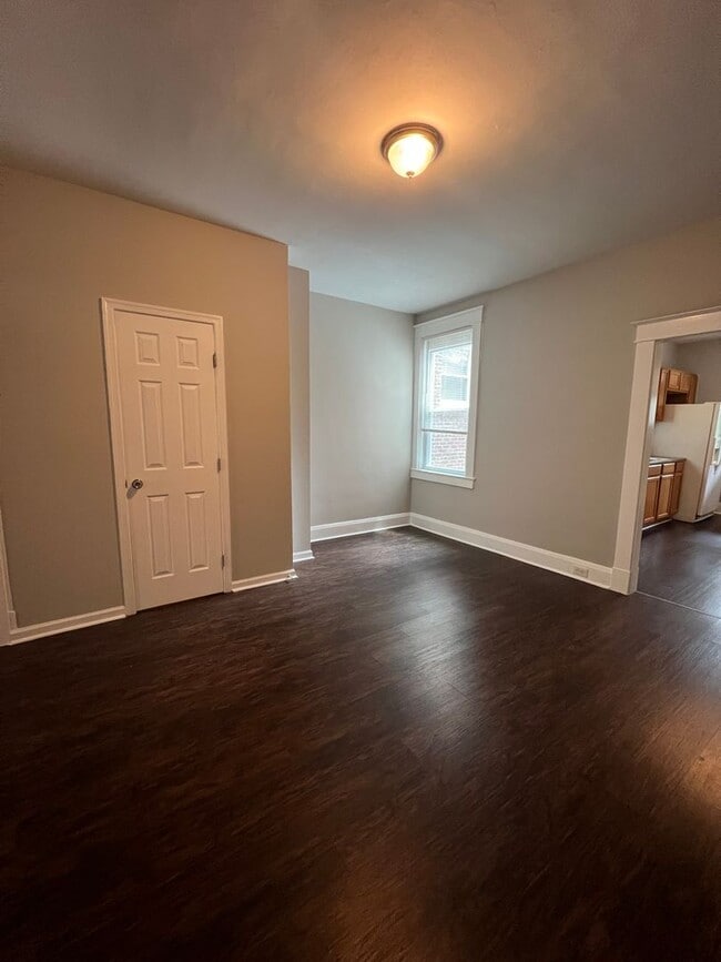 Foto del edificio - 3 Bedroom 1.5 Bathroom Home in East Baltimore