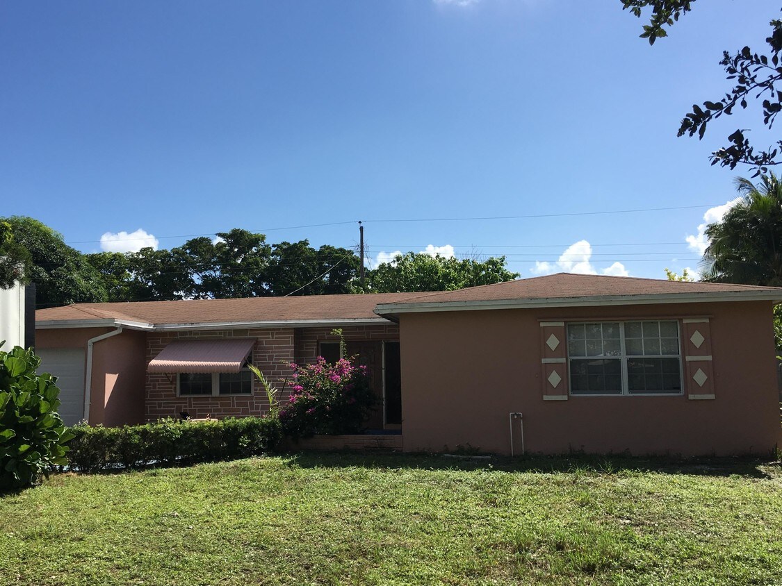 206 Gale Place - 206  Gale Place