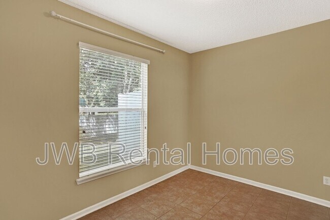 Foto del edificio - 12214 Sweet Branch Ct