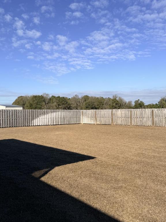 Foto del edificio - 111 Amelia Cir