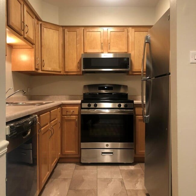Building Photo - 152 Walton