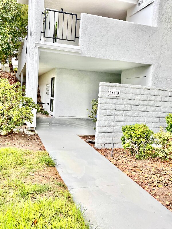 2111 Via Puerta Unit D, Laguna Woods, CA 92637 Condo for Rent in Laguna Woods, CA
