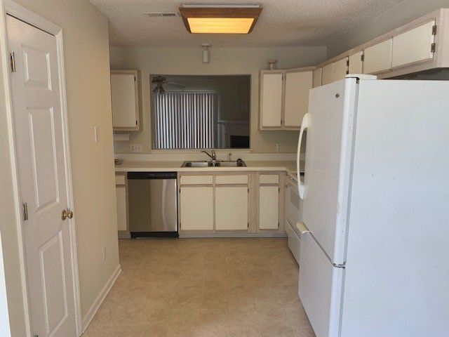 Foto del edificio - 2513A Bluff View Ct