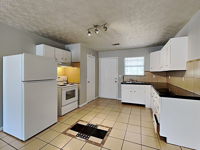 Photo - 6114 Green Acres Dr SW Apartment