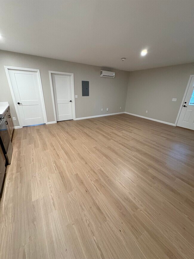 Foto del edificio - 15 Mountain Rd