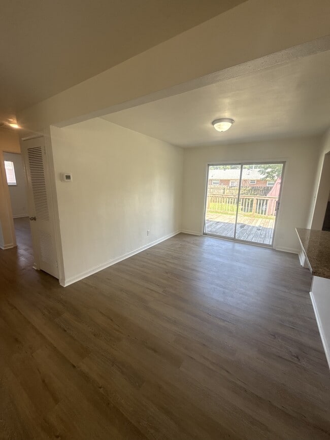 Building Photo - 8324 Kanter Ave