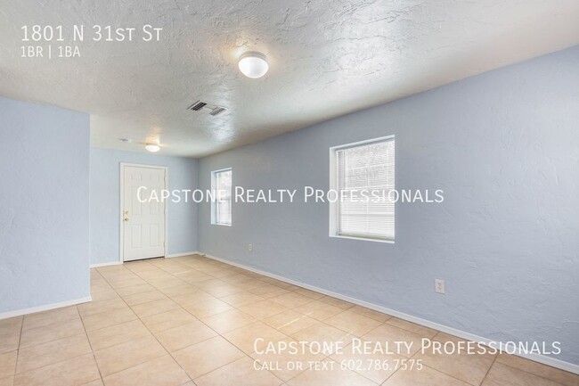 Foto del edificio - Charming 1-bedroom, 1-bathroom in Phoenix