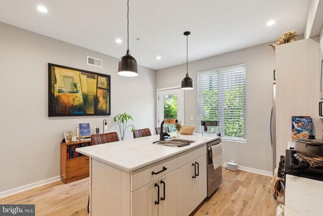 Foto del edificio - 1510 N Hollywood St