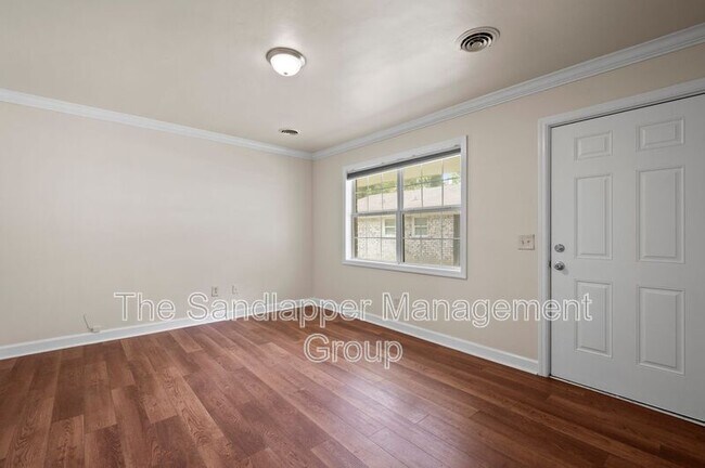 Foto del edificio - 634 Cashew St
