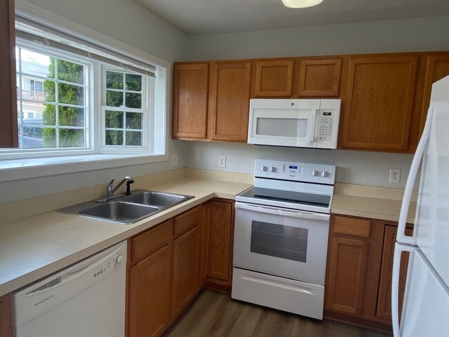 Foto del edificio - Great City Condo with 2 Primary Suites!