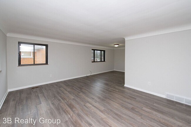 Foto del edificio - 3 br, 2 bath House - 5179 Chantilly Ln.