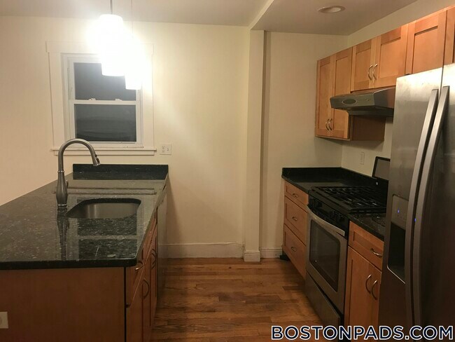 Building Photo - 24 Lexington Terrace