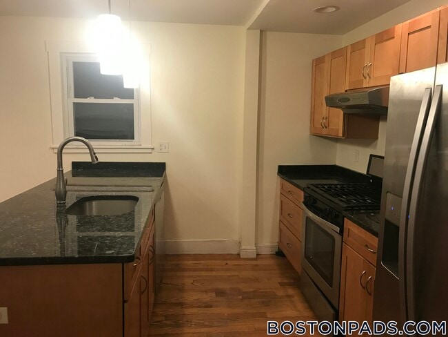 Building Photo - 24 Lexington Terrace