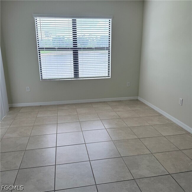 Building Photo - 10754 Marlberry Way