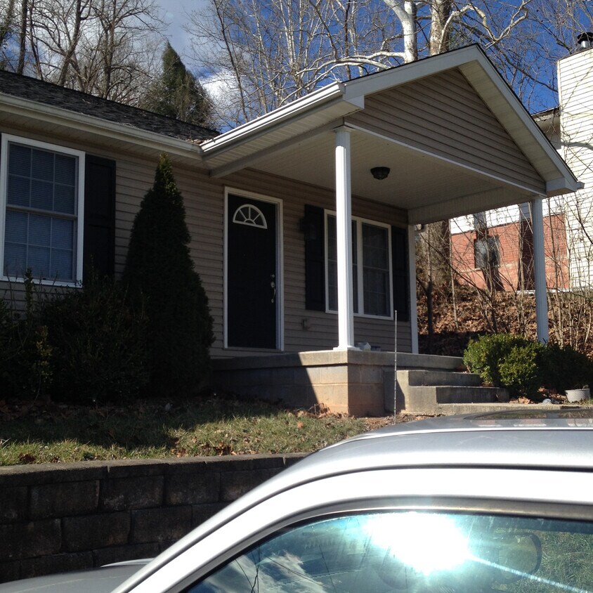 917 Norway Ave, Huntington, WV 25705 House Rental in Huntington, WV