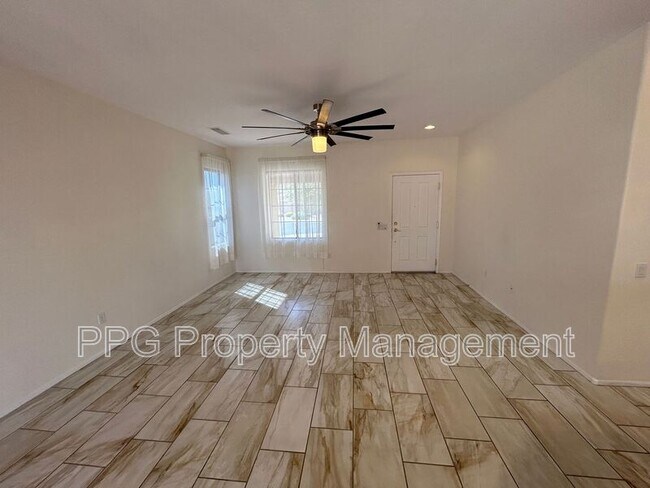 Building Photo - 19176 N Tamarisk Flower Way