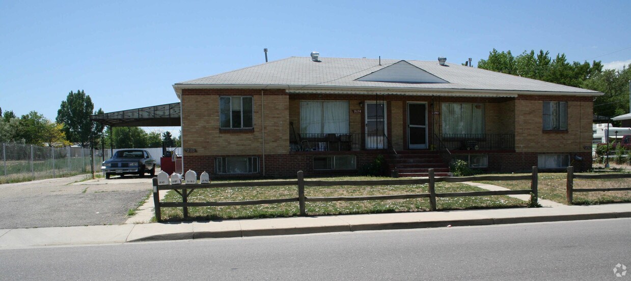 Primary Photo - 2160 W 56th Ave