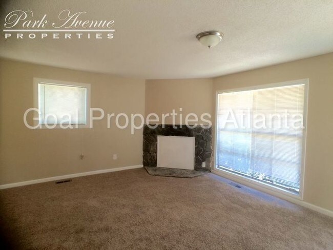 Foto del edificio - 6229 Holiday Blvd