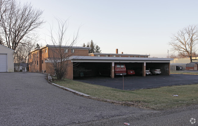 Building Photo - 37 Heights Ave