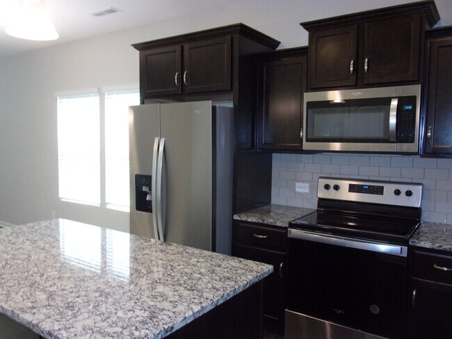 Foto del edificio - 2826 Capitol Dr