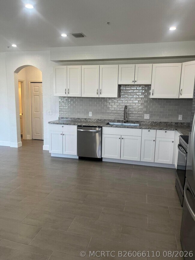 Building Photo - 2137 Shoma Dr