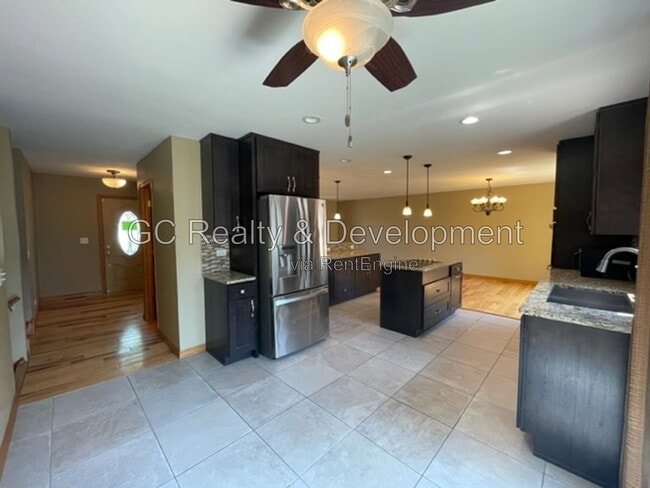 Foto del edificio - 2193 Hitching Post Ln
