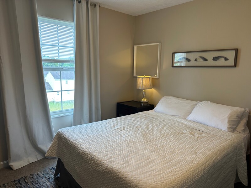 Foto principal - 207 Vineyard Rd