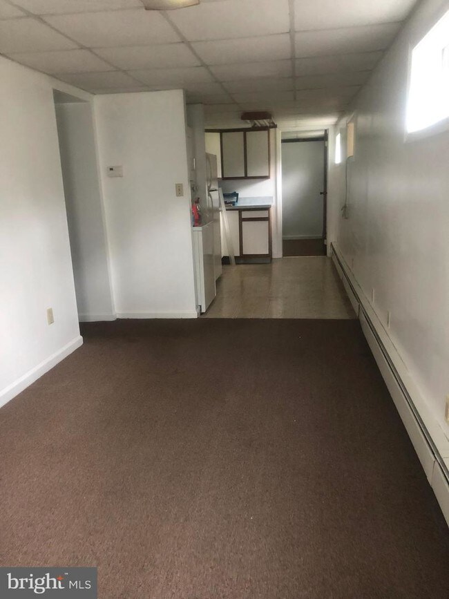 Building Photo - 331 Fairlea Dr
